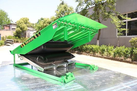 35000LBS 용량 창고 로딩 및 배하 영역 도크 레벨러